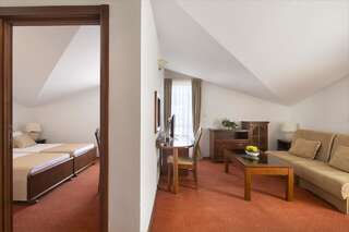 Отели типа «постель и завтрак» Villa Ljubanovic Будва Люкс с балконом-3