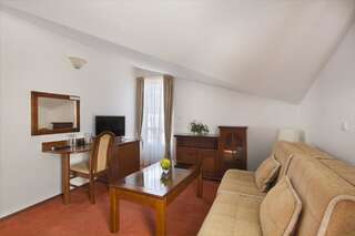 Отели типа «постель и завтрак» Villa Ljubanovic Будва Люкс с балконом-6