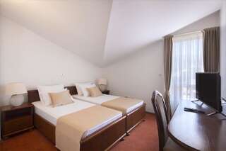 Отели типа «постель и завтрак» Villa Ljubanovic Будва Люкс с балконом-7